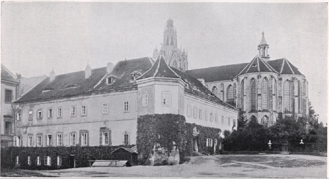 Bývalý benediktinský klášter Kladruby, pohled na starou prelaturu. Foto z r. 1908.